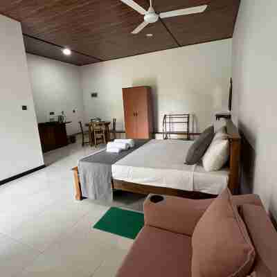 Villa Namal near Madu River AC Units,Wi-Fi,kitchen Rooms