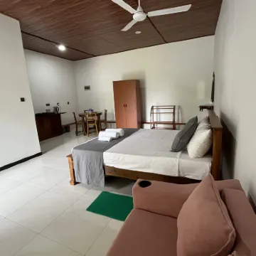 Villa Namal near Madu River AC Units,Wi-Fi,kitchen โรงแรมใกล้หาด Ahungalla
