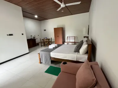 Villa Namal near Madu River AC Units,Wi-Fi,kitchen Hotels near Naiduwa