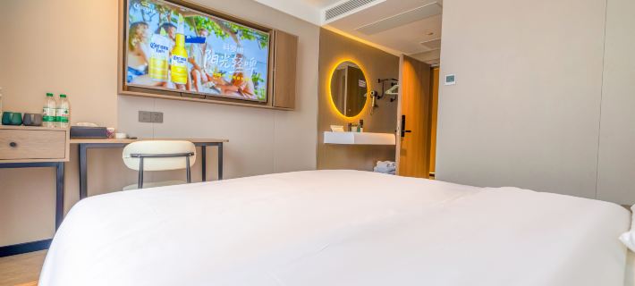 Qianyue Hotel (Luodian Pearl Plaza) Hotels in Luodian