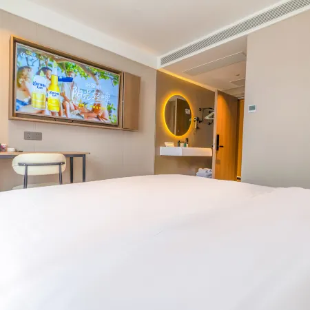 Qianyue Hotel (Luodian Pearl Plaza)