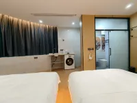 Cloud Song courtyard