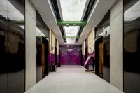 Alien E-Sports Hotel (Kaili Guomao)