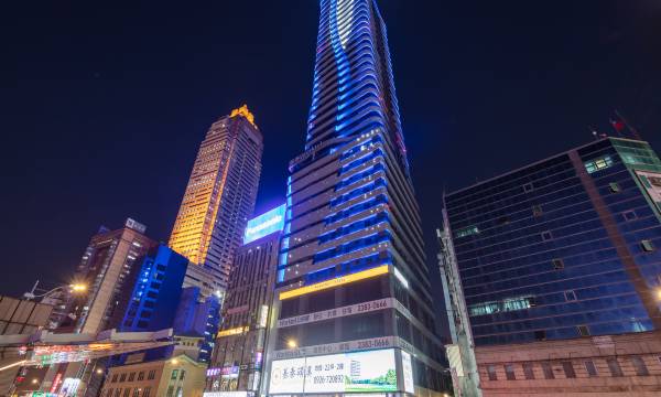 Roaders Plus Hotel Taipei Station