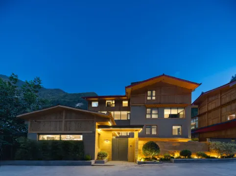 Banshanhai · Jiuzhai Secret Azure Veil Springs Resort Chinese Inn (Jiuzhaigou Scenic Area)