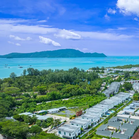 Andaman Sea Best Pool Access and Villas Отели рядом с достопримечательностью «Храм Чалонг»