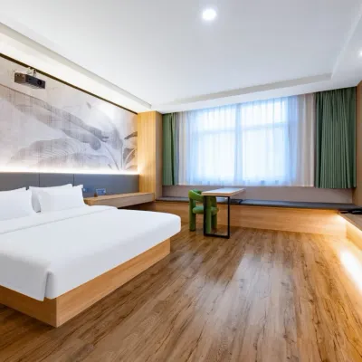 Yue Hotel (Baoding Mancheng Huiyou Shopping Mall) Hotels near The Seventh Hospital of Baoding
