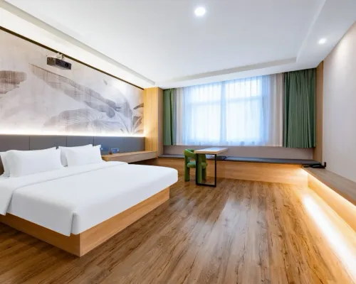 Yue Hotel (Baoding Mancheng Huiyou Shopping Mall) Hotels near The Seventh Hospital of Baoding