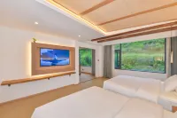 Mountain Whisper & Blooming Verse Scenic View Inn (Zhaoxing)