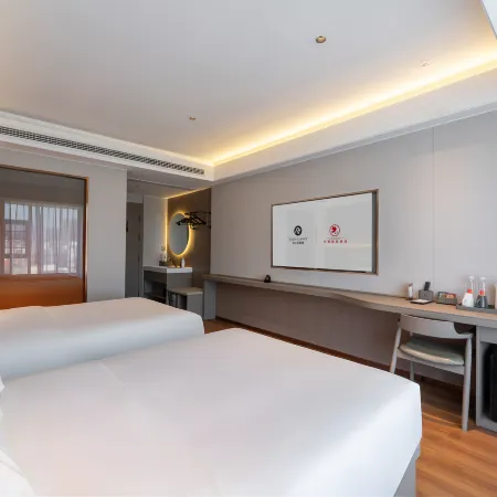 Jifeng International Hotel (Xinyang New 16th Street Branch)