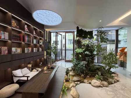 lesf Отели рядом с достопримечательностью «Guanyi Hall of Datong»