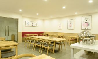 Chongqing Yishi Rongtai Hotel