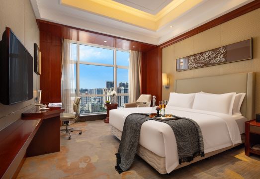 1. 산시 톈위 필드..