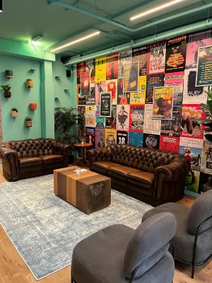 De Lola PodsHotel