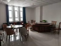 Burqin Anzhitinglan Holiday Hotel - 2-Star