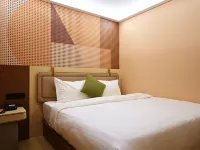 A Hotel Farrer Park, 11 Hrs, Stay From 10PM - 9AM Hotels near Tekka Place