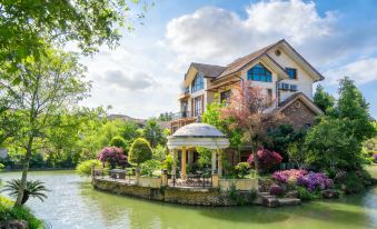 Floral Lux Hotel· Guiyuanxianju Hotel