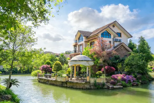 Floral Hotel· Guiyuanxianju Hotel -  Holiday Villas