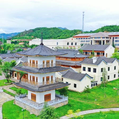 Huaxiangjian Homestay