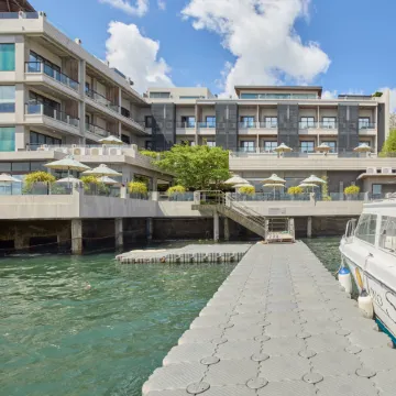 Two Seasons Coron Bayside Hotel