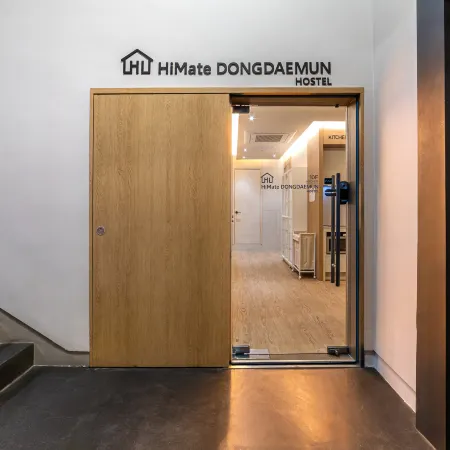 HiMate DONGDAEMUN Отели рядом с достопримечательностью «Торговый центр Tong-In Store»