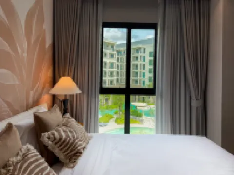 Modern 1Bdr with Pool View The Title Legendary