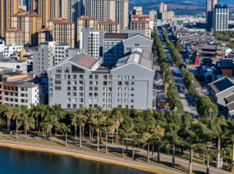 Mile Huquan Shuixiang Wenquan Eeril Hotel