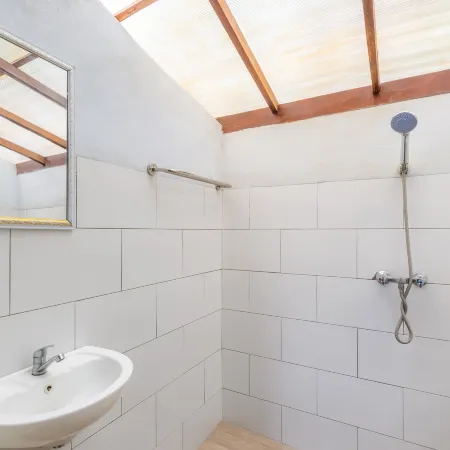 La Rise Penida Cottage Отели рядом с достопримечательностью «Холм Букит-Телетабис»