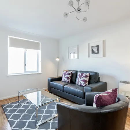 Roomspace Serviced Apartments- Regents Court
