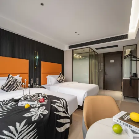 Yunjin Yishu Design Hotel (Jinhua Dayanhe Street Light Rail Station, Wanda Plaza)