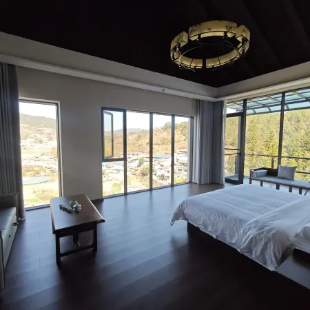 Lanhua Residence