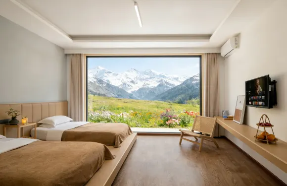 暮景·千山雪苑（四姑娘山長坪溝景區店）