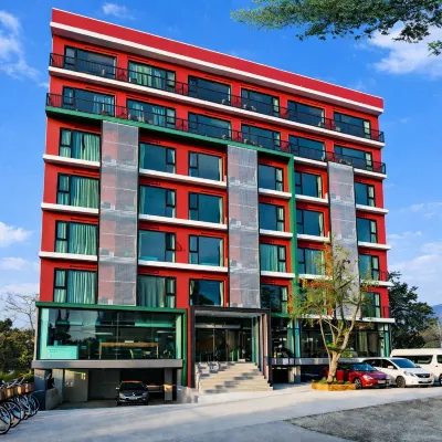WE Valley Hotel Отели рядом с достопримечательностью «Чиангмайский стадион Семисотлетия»