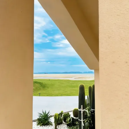 Platinum Whale Coastal Resort