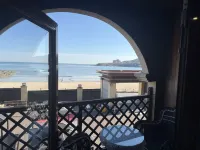 Moon Bay Holiday Hotel