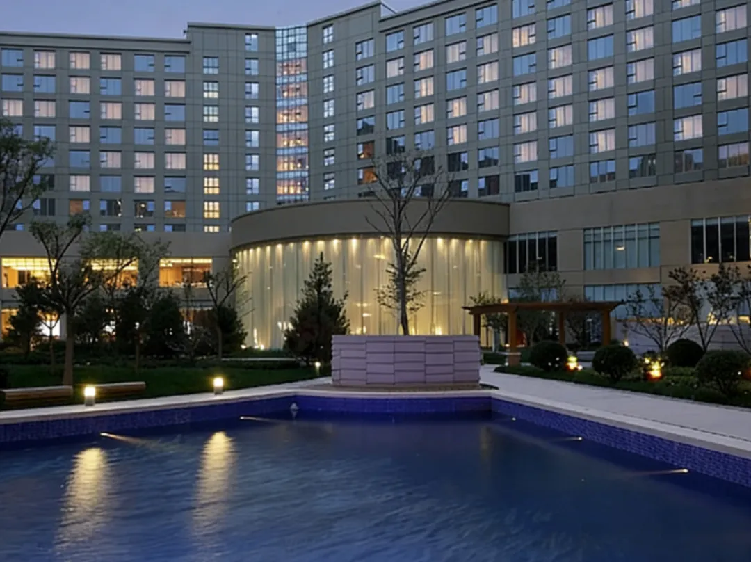 Tianjin Binhai Shengguang Crown International Hotel - Tianjin