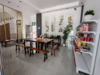 心驛·嶺秀影音民宿（關嶺站店） - 2 星級
