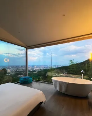 ROLLZ Yeluzi Hotel
