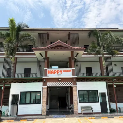 Happy Room - Airport Chiangrai Hotels near At Waterside