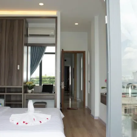 Winston Hotel Отели рядом с достопримечательностью «Курортный отель Binh Quoi 2»