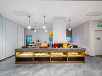 XANA Deluxe Hotel (Huayin Huashan Scenic Area) - พร้อมอาหารเช้า