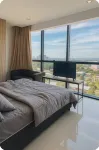 Lulong Studio, TV + Wifi, Kozi Square
