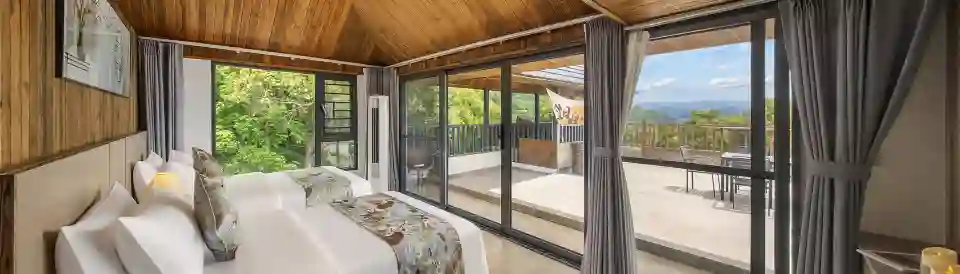 Sea of Clouds at Sun | Leisure and Holiday Courtyard