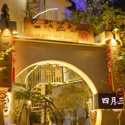 Changsha April 3 Mountain View Terrace Homestay (Yuelushan Hunan University) Hotels near Autumn-Admiring Pavilion