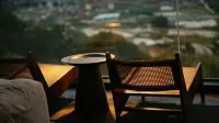 Tengchong Feiyu Collection Wenquan Resort Villa - bar