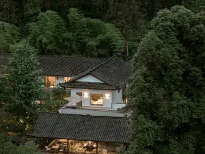 Emeishan Hetang Yunqi Tangquan Homestay