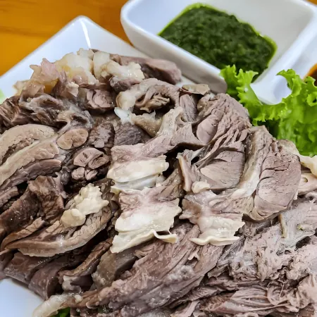 Chenchen Farm Stay
