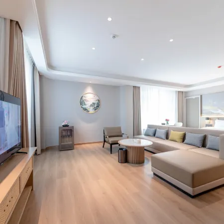 Jinchang Ruitai Hotel (Changtai Garden Shuangjian Market Branch)
