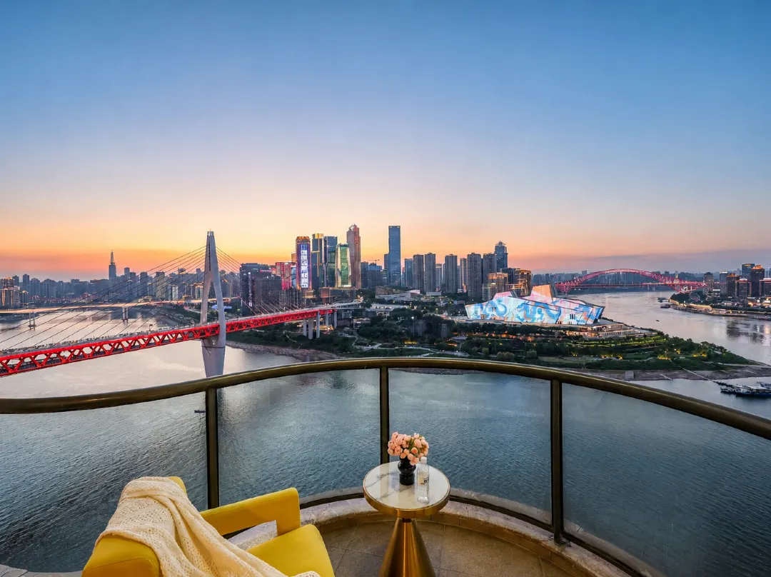 Baihong Drone Show River Merge View Suite -Hongyacave - Chongqing