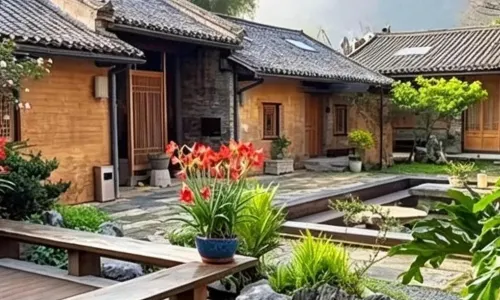 Governor's Mansion Courtyard•Centennial Old House• Vacation Homestay